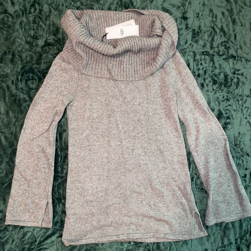 UGG Cowl neck gray pullover
